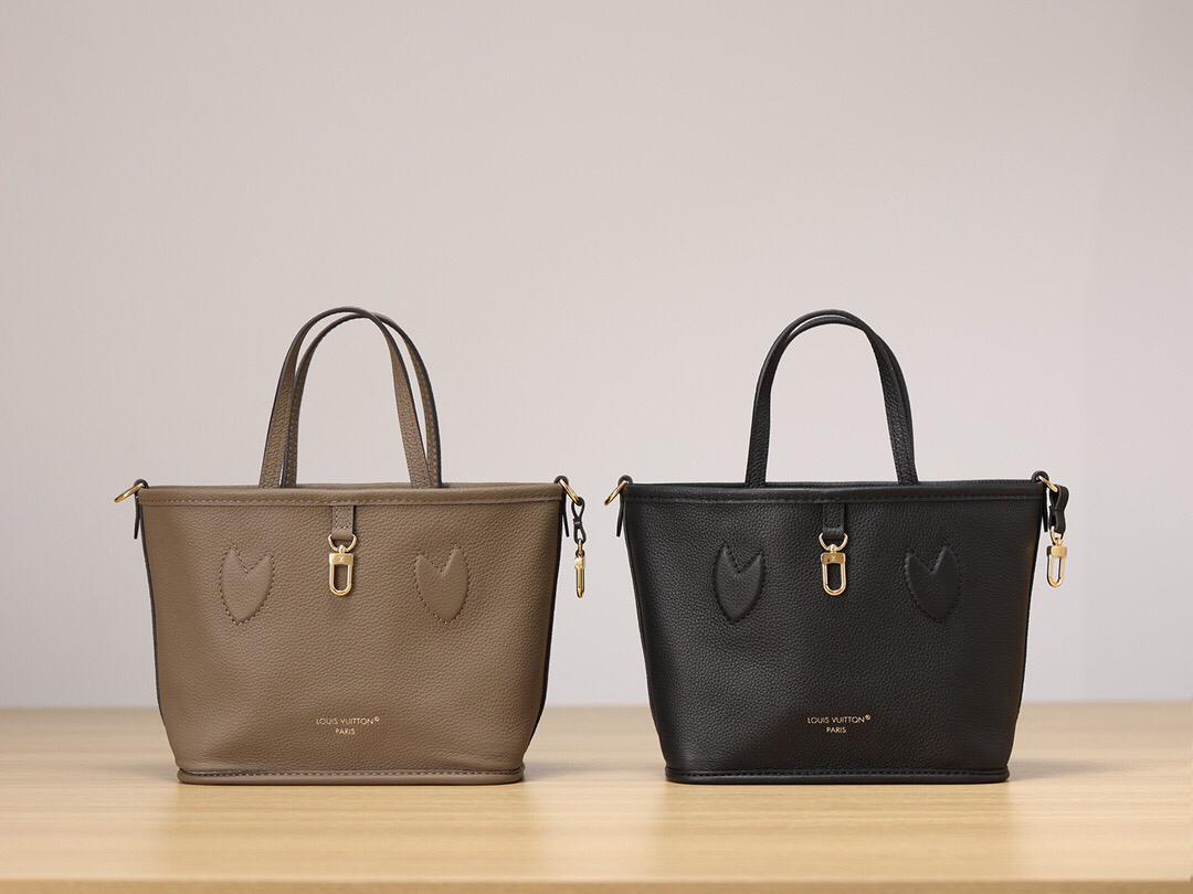 Louis Vuitton (Monogram Neverfull Insideout)